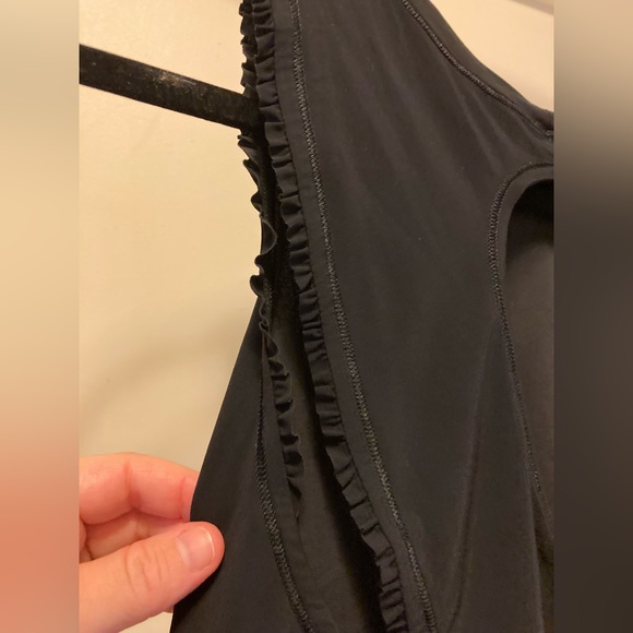 Lululemon Open Cross Back with Ruffle detailing - Picture 5 of 5